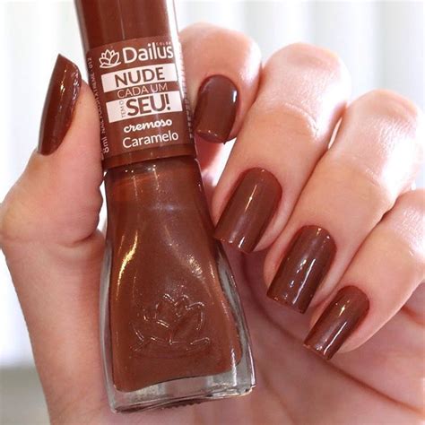 Esmalte da semana da linha Nude cada um tem o seu da Dailus A cor é