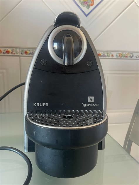 Máquina de café Nespresso Krups modelo TYPE XN 2105 Seixal