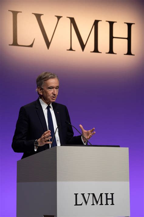 After record year, LVMH chief Bernard Arnault is “quite confident ...