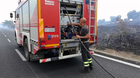 Incendio A Pescia Romana Chiusa Laurelia Youtube