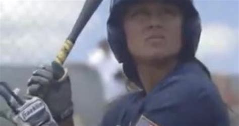 Conozca a la primera mujer que inicia un partido de béisbol de la Liga