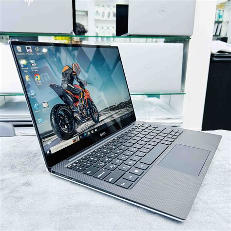 Dell Xps Inch K Uhd Infinityedge Touchscreen Laptop