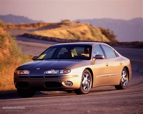 OLDSMOBILE Aurora Specs & Photos - 2000, 2001, 2002, 2003 - autoevolution