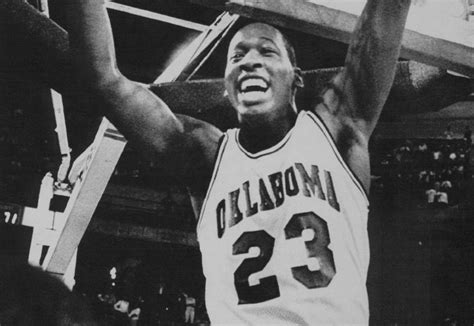 RANKED: The 25 Greatest Men’s College Basketball Players of All-Time ...