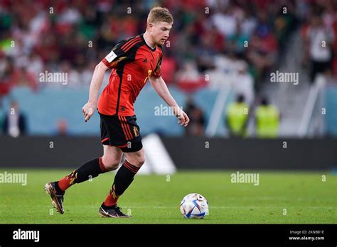 DOHA QATAR NOVEMBRE 27 Kevin De Bruyne De Belgique Court Avec Le