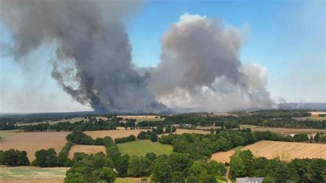 Incendie En Bretagne La Forêt De Brocéliande Ravagée Par Les Flammes