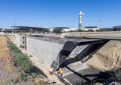 Obras en Granada Culmina la excavación de la nueva pasarela