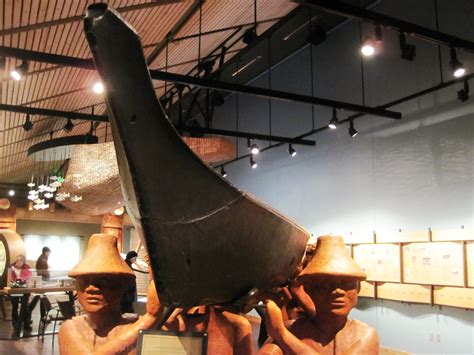 The New Suquamish Museum And Chief Sealths Seattle Gravesite