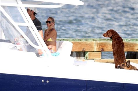 Anna Kournikova Wearing A Bikini On A Boat In Miami Gotceleb