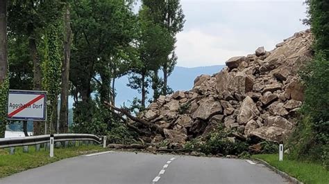 Nach Massivem Felssturz Aufr Umarbeiten Auf B Haben Begonnen