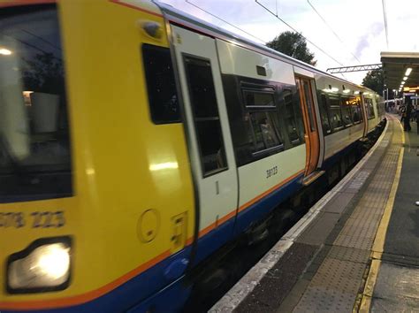 London Overground lines to be given names - BBC News