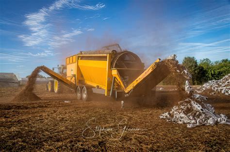 Reportage photo sur le recyclage de plastiques dans le maraîchage