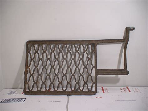 Singer 29-4 Parts – Foot Pedal for Treadle Base – Antiques, Inc.