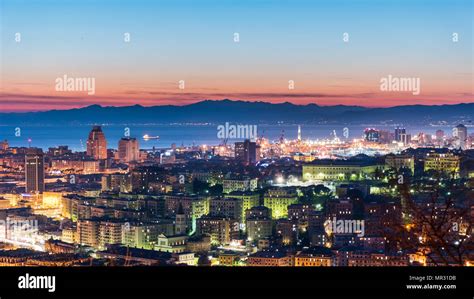 Genoa Night View Hi Res Stock Photography And Images Alamy