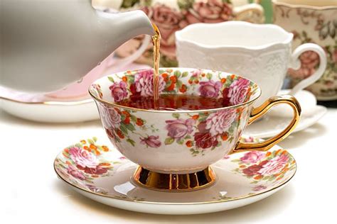 The Truth Behind Teacups and Saucers | TEA PARTY GIRL