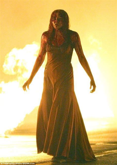 Carrie At The Prom D ♥ Carrie Remake Carrie White Carrie 2013