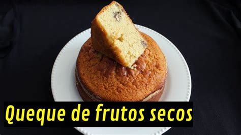 Delicioso Keke De Vainilla Con El Toque Crujiente De Frutos Secos