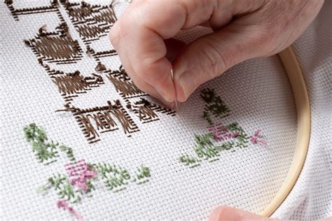 How To Cross Stitch Neatly Quick And Helpful Tips Crewel Ghoul