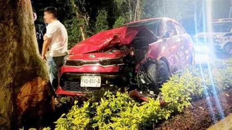 Joven Choca Su Auto Contra Rbol En La Avenida De Xalapa