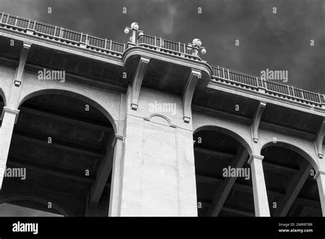 Puente De La Calle Colorado En Pasadena Construido En Est En El