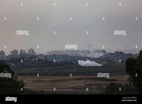 Tanques israelíes desplegados al norte de Gaza después de cruzar la