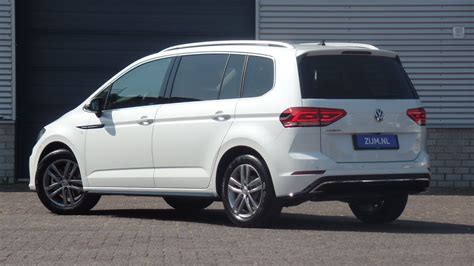 Volkswagen NEW Touran R Line In 4K 2019 Oryx White 17 Inch Salvador