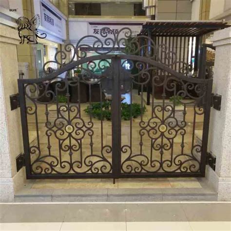 Outdoor Large Luxury Double Door Iron Gates Wrought Iron Gate Designs Factory Price Gate Door