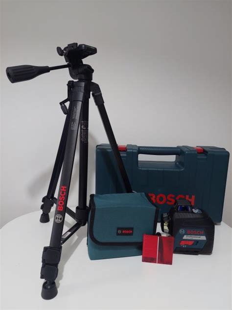 Bosch laserski nivelir GLL 3 80 4AA ciljna ploča i torba stativ