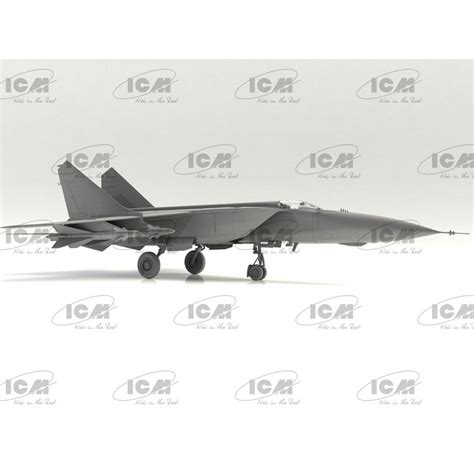 ICM 72177 1 72 MiG 25 PD Soviet Fighter Interceptor Scale Plastic