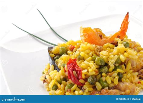 Paella Plato Espa Ol T Pico Foto De Archivo Imagen De Blanco