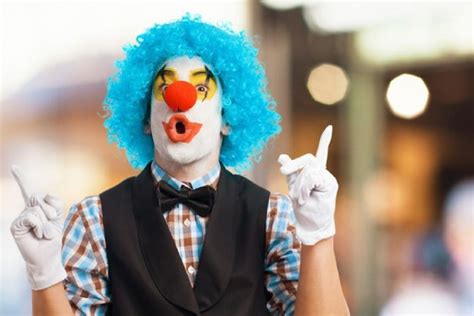 La Storia Di Clown Paperone Chiede Soldi Per I Bambini Malati Di