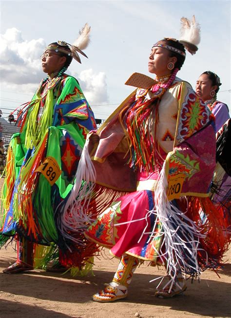 Fancy Shawl Dancers Girls Powwow Photo 9179148 Fanpop