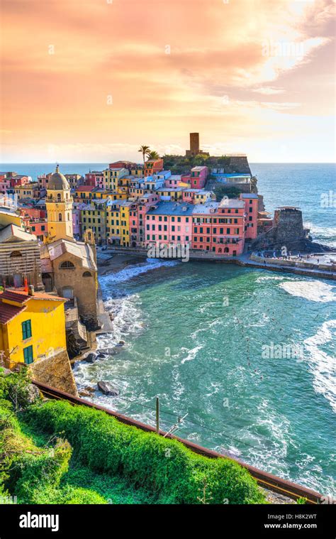 Vernazza Fishing Village Seascape In Five Lands Cinque Terre National