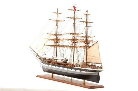 Ready Made Historical Ship Models Premier Ship Models Uk