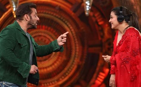 Bigg Boss 16 Kajol Revathy Join Salman Khan