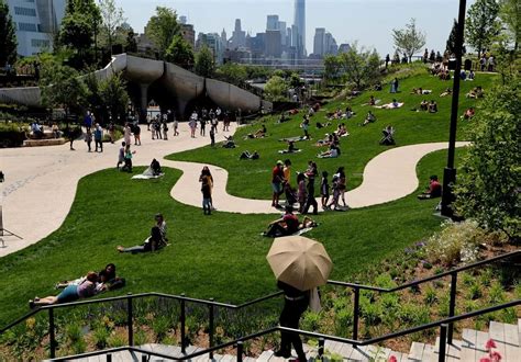 Little Island El Nuevo Parque Que Flota Sobre El Río Hudson En Nueva