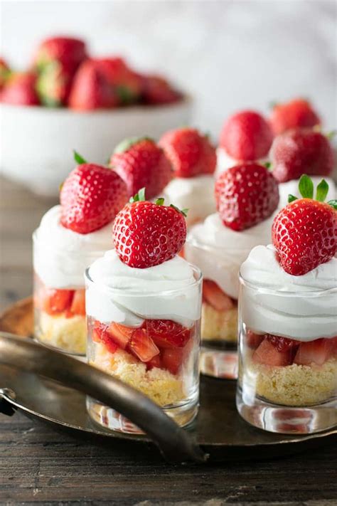 Mini Strawberry Shortcake Cake Recipe