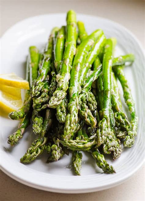 Easy Broiled Asparagus with Garlic - iFoodReal.com