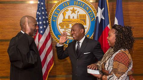 Sylvester Turner sworn in as Houston's 62nd mayor - ABC13 Houston