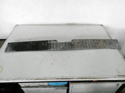 VW T4 CARAVELLE LISTWA OSŁONA PROGOWA BAGAŻNIKA W 5314079874