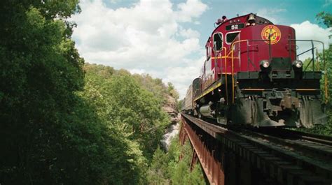 All Aboard! The 16 Best Train Rides for Spotting Fall Foliage in the South