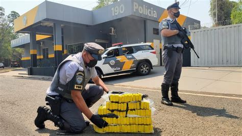 Passageiro De ônibus é Preso Ao Ser Flagrado Com Tijolos De Maconha Em