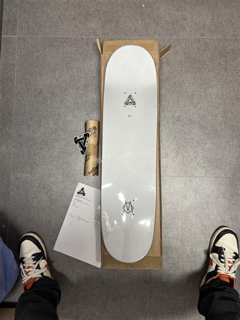 팔라스 RIMOWA X PALACE Skateboard Deck Infinity 85파운드 기타후기 어미새