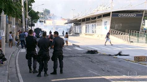 V Deo Esta Es Do Brt Ficam Fechadas Ap S Protesto Em Madureira Bom