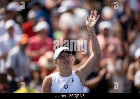 Iga Swiatek Pol Of Poland Reacts During Her Match Against Karolina