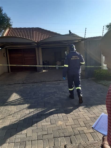 Watch Police Bust Mandrax Manufacturing Facility In Brackendowns