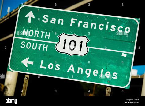 Us highway 101 north sign hi-res stock photography and images - Alamy