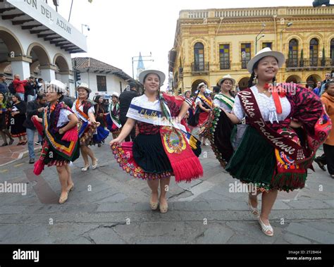 Cuenca Presentacion Candidatas Chola Cuencana Cuenca Ecuador 18 De