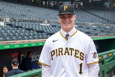 MLB: Pirates Call Up 2021 No. 1 Pick Henry Davis - World Baseball Network