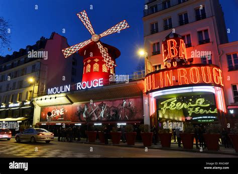 Eiffelturm Paris Nacht Zeichnung Fotos Und Bildmaterial In Hoher